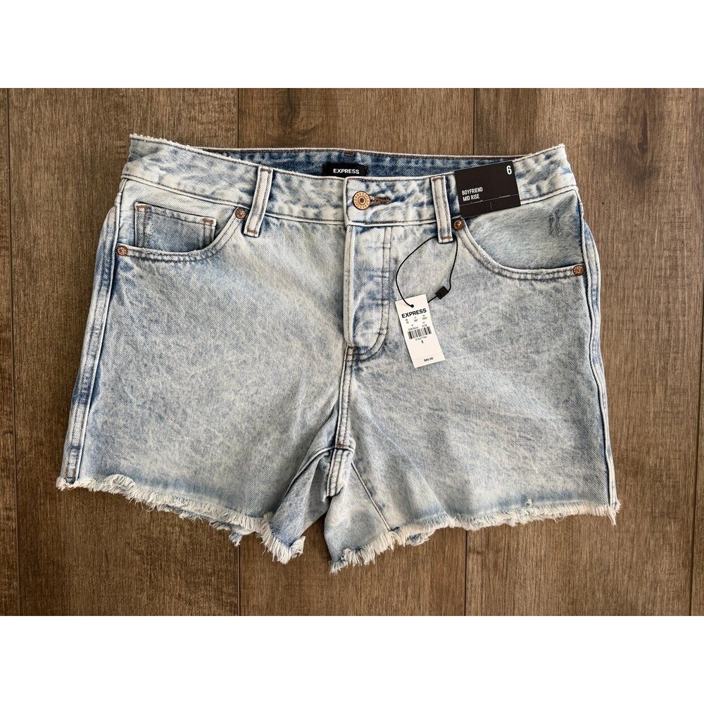 Express Boyfriend Mid Rise Denim Shorts – Light Wash, Frayed Hem, Women’s Size 6